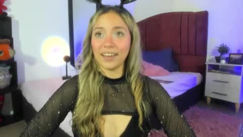 Alisson IG alisson zafiro27 online show from January 6, 2025, 1:19 pm