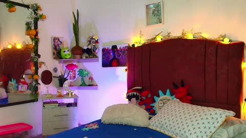 Alisson IG alisson zafiro27 online show from April 12, 2026, 3:33 am