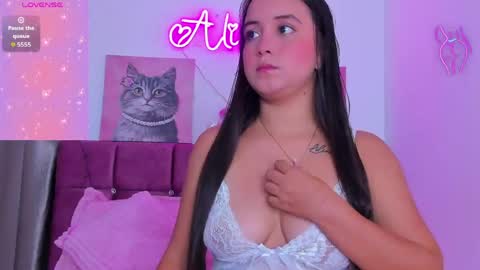 Alisson  online show from April 11, 2026, 2:21 pm