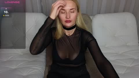 alisssarose online show from December 3, 2024, 4:28 pm
