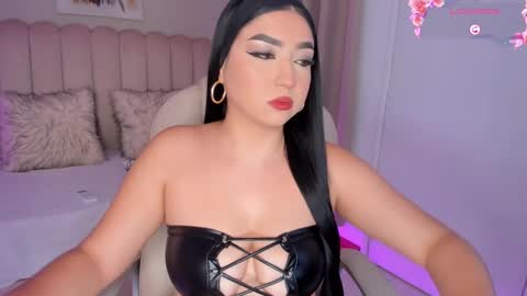 Snapshot of alissyadanger chatting on January 21, 2025, 1:08 am TATIS online show from January 21, 2025, 1:08 am