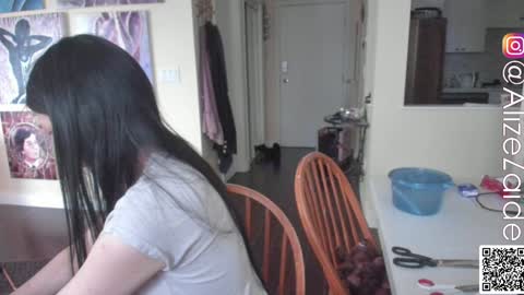 Alize Zaide online show from January 5, 2025, 7:17 pm