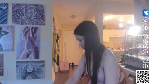 Alize Zaide online show from March 7, 2025, 10:54 pm