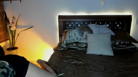 Andrea..... online show from April 12, 2026, 11:43 pm