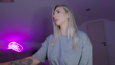 A day u didnt smile is a lost day online show from April 1, 2026, 7:53 am