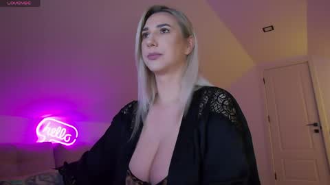 A day u didnt smile is a lost day online show from April 10, 2026, 4:28 am