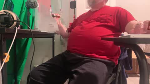 Allergictolove online show from February 17, 2025, 2:42 am