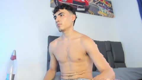 Snapshot of allexserrano chatting on May 5, 2026, 10:40 pm Allex online show from May 5, 2026, 10:40 pm