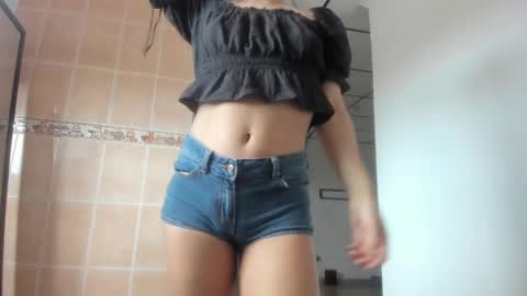 Snapshot of allgold8 chatting on February 14, 2025, 8:05 pm allgol8 online show from February 14, 2025, 8:05 pm