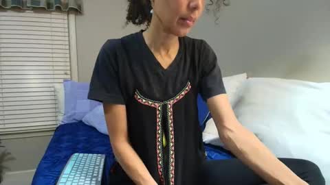 wishlist on bio online show from November 22, 2025, 12:42 am