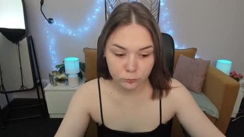 Snapshot of alli_zi chatting on September 12, 2025, 2:55 am Blair online show from September 12, 2025, 2:55 am