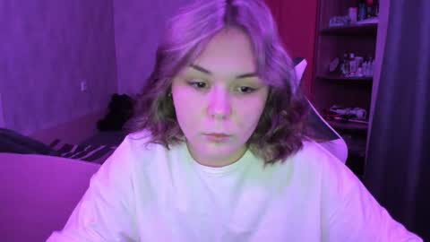 Snapshot of alli_zi chatting on October 18, 2025, 12:28 pm Blair online show from October 18, 2025, 12:28 pm