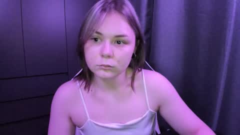 Snapshot of alli_zi chatting on December 4, 2025, 5:21 pm Blair online show from December 4, 2025, 5:21 pm