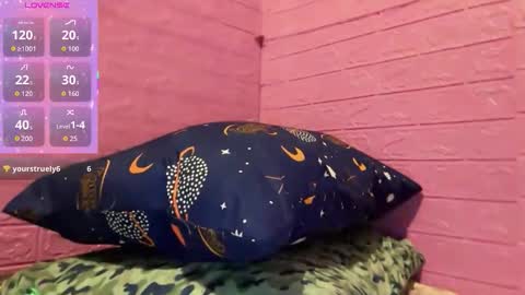 Snapshot of allianahpetit chatting on March 25, 2026, 4:35 pm allianahpetit online show from March 25, 2026, 4:35 pm