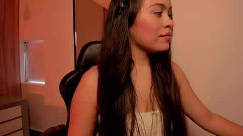 Snapshot of allie_bruce chatting on May 27, 2026, 8:06 pm A L L I E online show from May 27, 2026, 8:06 pm