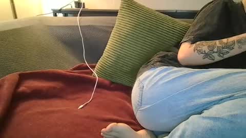 Snapshot of alliebearx chatting on June 30, 2026, 3:35 pm alliebearx online show from June 30, 2026, 3:35 pm