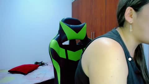 Snapshot of allison_baby_2416 chatting on January 8, 2025, 8:39 pm Alisson online show from January 8, 2025, 8:39 pm