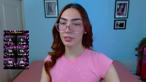 Snapshot of allisonblossom chatting on October 21, 2025, 3:57 pm online show from October 21, 2025, 3:57 pm