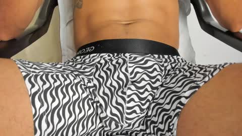 Snapshot of allisonjustingb chatting on January 26, 2025, 1:20 am AllisonJustin online show from January 26, 2025, 1:20 am