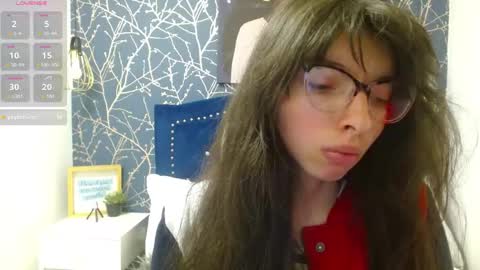 Snapshot of alllyson_ chatting on June 5, 2026, 8:58 pm alison online show from June 5, 2026, 8:58 pm