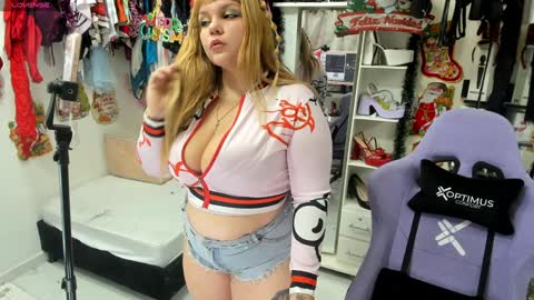 allsson_miller online show from January 4, 2025, 4:44 am