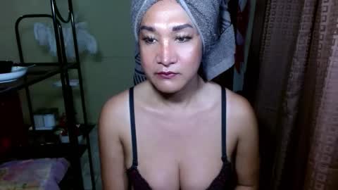 Snapshot of alluringriccaxxx chatting on May 6, 2026, 10:42 am alluringriccaxxx online show from May 6, 2026, 10:42 am