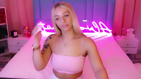 AlwaysHot online show from January 12, 2025, 3:28 am