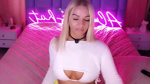 AlwaysHot online show from March 3, 2026, 2:50 am