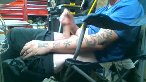 allwolf0323 online show from October 5, 2025, 9:18 am