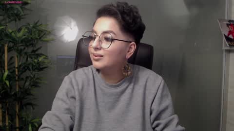         online show from February 2, 2025, 8:08 pm