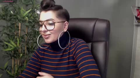         online show from February 21, 2025, 11:32 pm