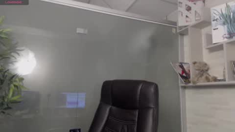         online show from March 9, 2025, 9:46 pm