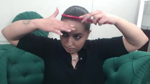         online show from April 4, 2026, 1:41 pm