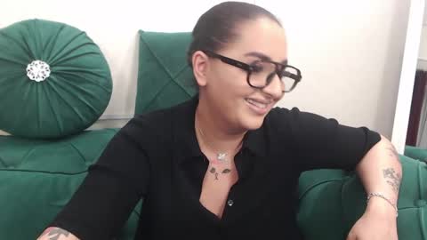 Snapshot of allyiah chatting on April 21, 2026, 8:55 pm online show from April 21, 2026, 8:55 pm