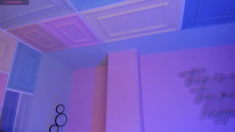 Alisson online show from December 3, 2025, 10:13 am