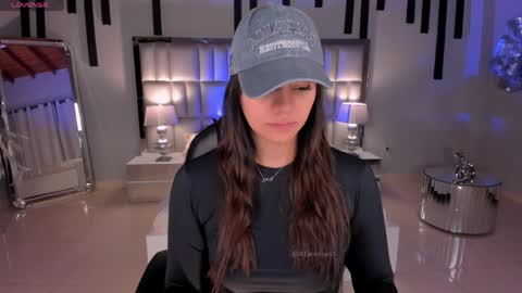 Alisson online show from April 6, 2026, 10:16 am