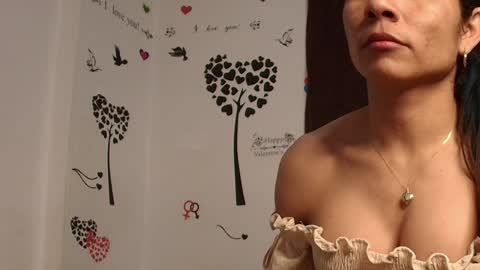 Snapshot of allyka_transsm chatting on February 3, 2025, 2:14 am Allyka online show from February 3, 2025, 2:14 am