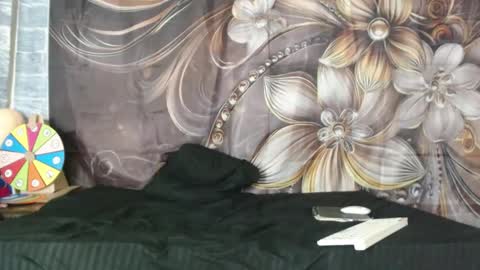 Allys xoxo online show from January 17, 2026, 3:44 am