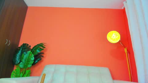 Alma Castillo online show from December 20, 2024, 2:41 am