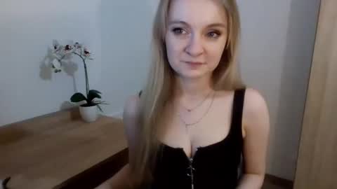 Snapshot of almanature chatting on February 4, 2025, 10:55 pm AlmaNature online show from February 4, 2025, 10:55 pm