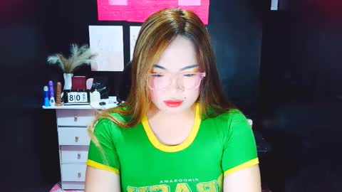 Almira online show from January 9, 2026, 2:36 am