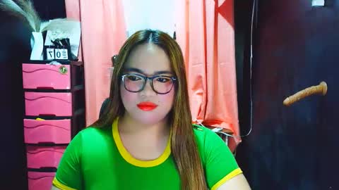 Almira online show from February 8, 2026, 2:37 am