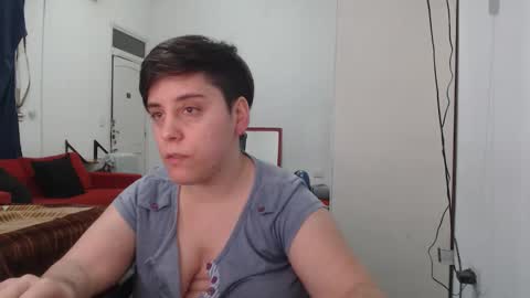 Snapshot of almondonwheels chatting on October 3, 2025, 12:40 am Almond online show from October 3, 2025, 12:40 am