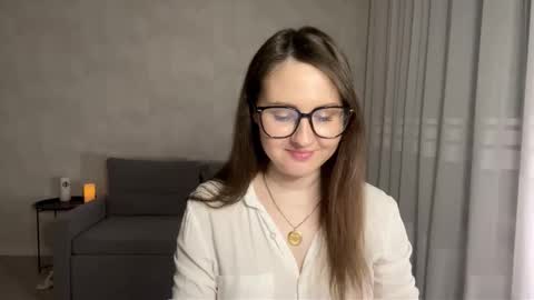 Anna online show from November 7, 2025, 3:01 pm