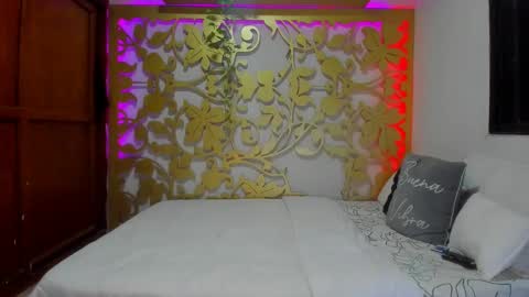 Snapshot of alogenotwink chatting on October 28, 2025, 10:41 am STEPHAN  online show from October 28, 2025, 10:41 am