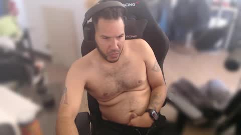 Snapshot of aloha_king chatting on January 16, 2025, 7:20 pm simplyfaded online show from January 16, 2025, 7:20 pm