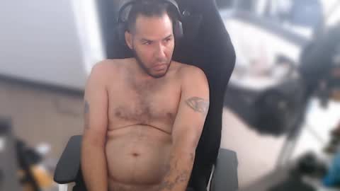 Snapshot of aloha_king chatting on March 2, 2025, 11:31 pm simplyfaded online show from March 2, 2025, 11:31 pm