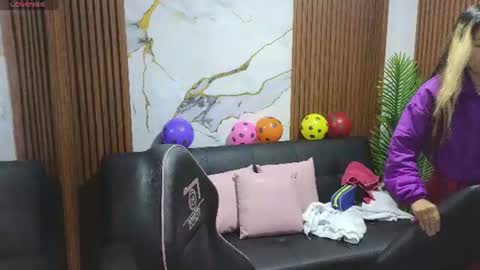 Snapshot of alonddra_tay chatting on June 22, 2026, 11:29 am alonddra_tay online show from June 22, 2026, 11:29 am
