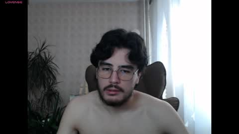 Snapshot of alone_at_homee chatting on April 5, 2026, 12:52 am Alan online show from April 5, 2026, 12:52 am