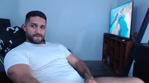 Snapshot of alonxoo chatting on January 13, 2025, 2:50 am alonxoo online show from January 13, 2025, 2:50 am